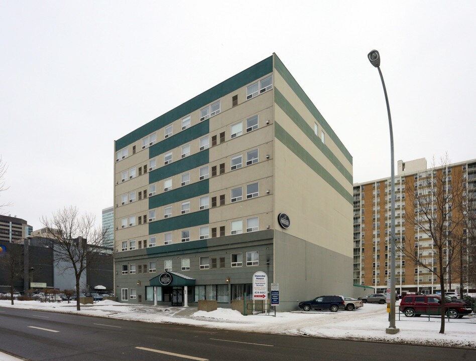 Madison in Edmonton, AB - Building Photo