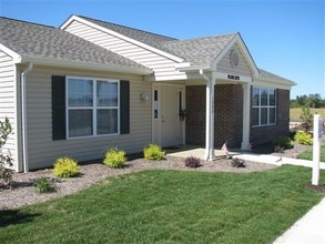 Walnut Run Senior Villas in Cortland, OH - Building Photo - Building Photo