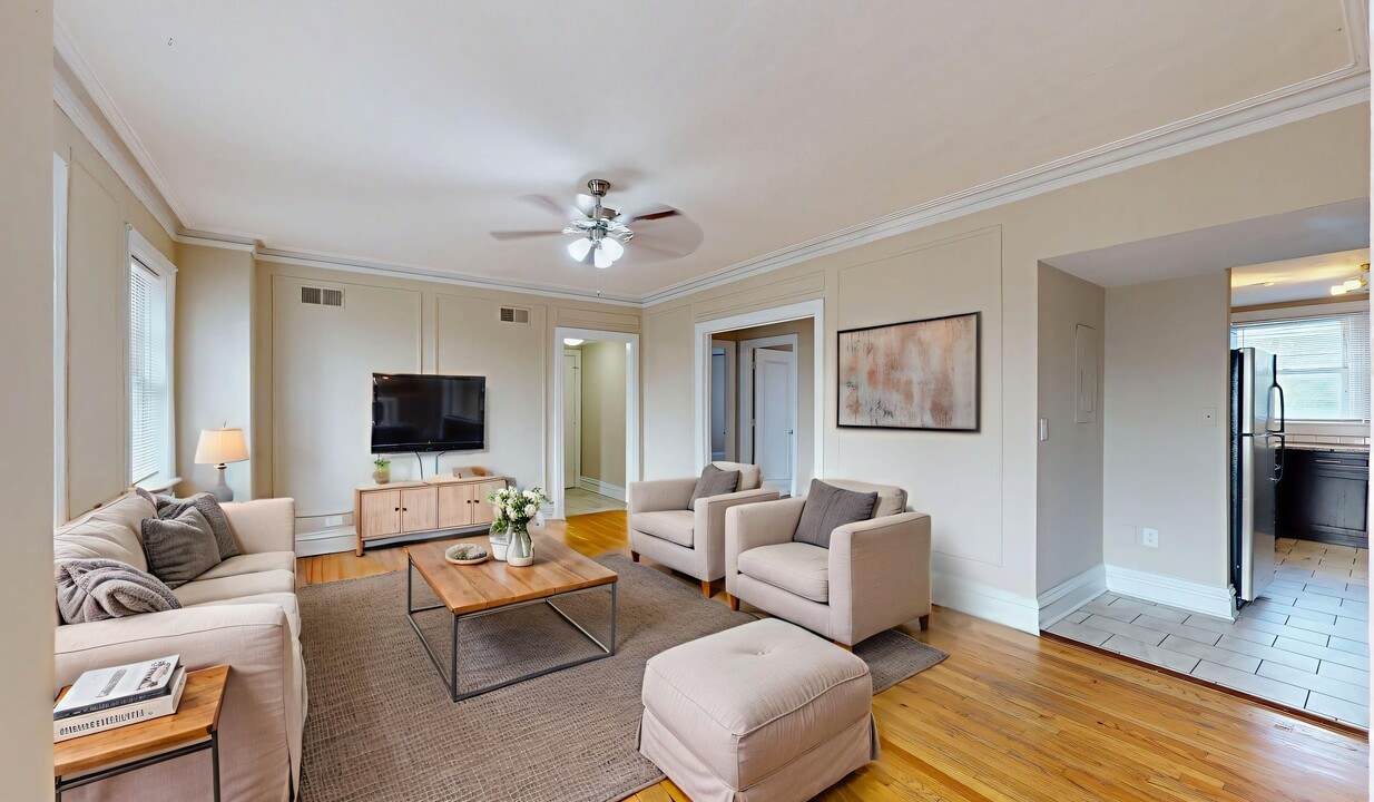 Hampden Hall in St. Louis, MO - Building Photo