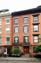 404 West 22nd St in New York, NY - Building Photo