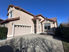 200 Eastbrook Way in Sacramento, CA - Building Photo