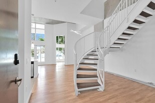 300 S Australian Ave in West Palm Beach, FL - Building Photo