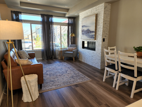 7046 Silvergrass Dr in Colorado Springs, CO - Foto de edificio - Building Photo