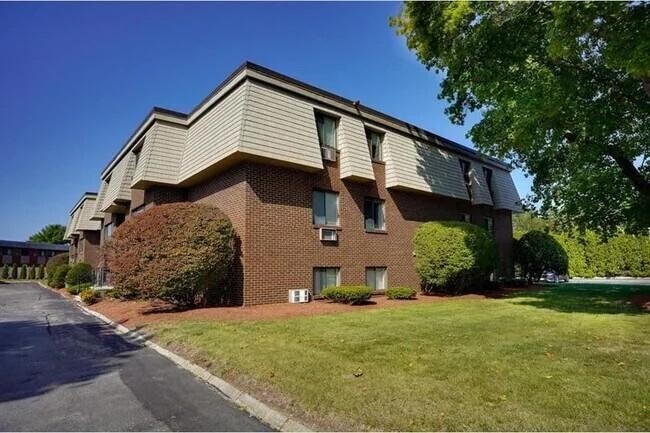 property at 13 Hallmark Gdns