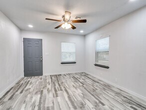 2817 NE Success St in Oklahoma City, OK - Building Photo - Building Photo