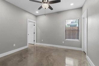 1401 S 5th Ave in Denison, TX - Building Photo - Building Photo