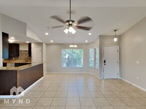 7478 Susquehanna Trail in Spring Hill, FL - Foto de edificio - Building Photo