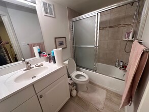 3846 Farrcroft Green in Fairfax, VA - Building Photo - Building Photo