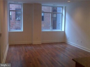 1101 Locust St in Philadelphia, PA - Building Photo - Building Photo