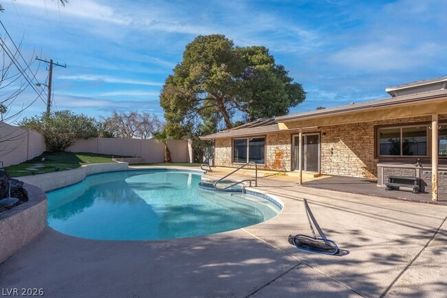 property at 1489 Santa Anita Dr