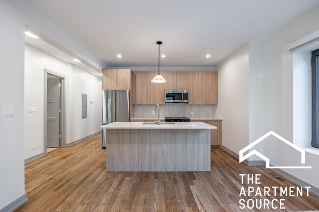 1341 W Estes Ave in Chicago, IL - Building Photo - Building Photo