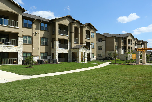 Carrington Oaks in Buda, TX - Building Photo - Building Photo