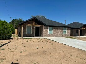 301 Ave L in Abernathy, TX - Building Photo