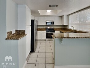 2611 Ashmoore Dr in Henderson, NV - Building Photo - Building Photo