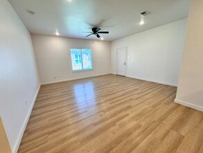 5711 Kemper St in Lubbock, TX - Building Photo - Building Photo