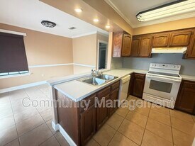 5140 W Hunters Chapel Ct in Baton Rouge, LA - Building Photo