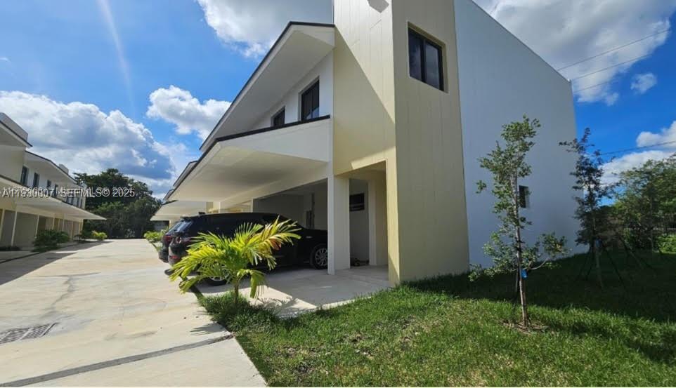 574 NW 7th St in Homestead, FL - Building Photo