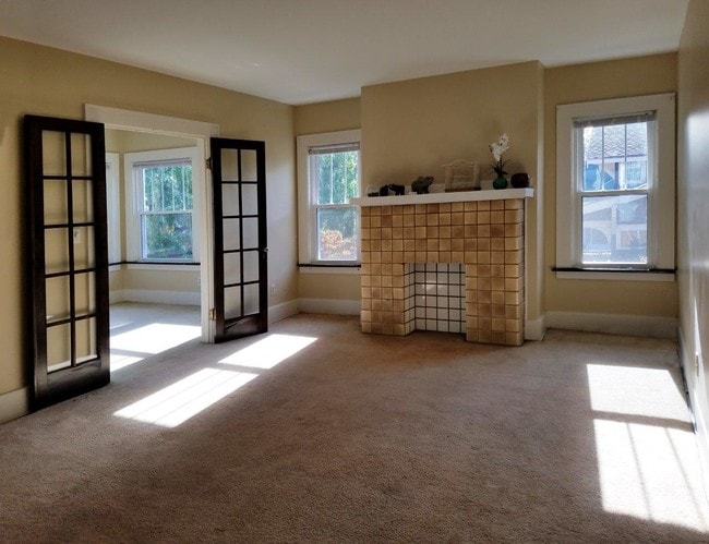 532 Lincoln Ave, Unit 1 in Erie, PA - Building Photo - Building Photo