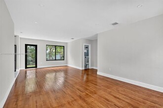 2241 SW 82nd Pl in Miami, FL - Building Photo - Building Photo