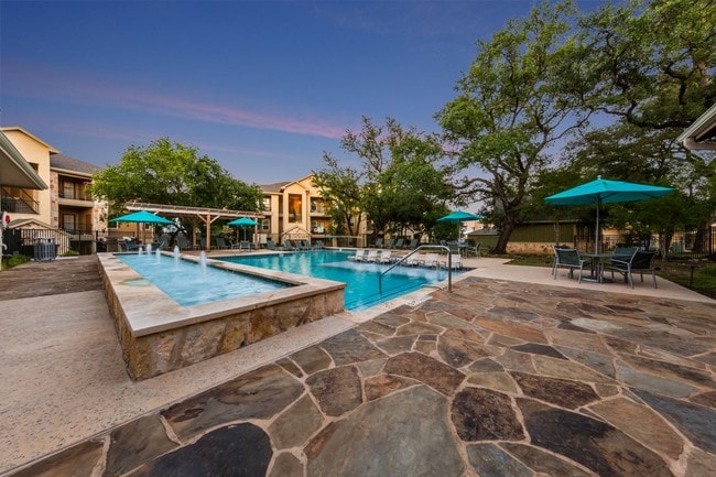 The Vista in San Antonio, TX - Building Photo - Building Photo