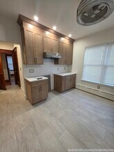 102 Bayswater St, Unit 1 in Boston, MA - Building Photo - Building Photo