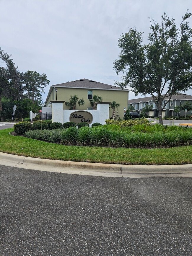 11 BELLA LAGO Cir in Port Orange, FL - Building Photo - Building Photo