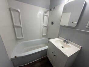 1541 E Fairchild St in Danville, IL - Building Photo - Building Photo