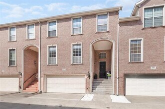 4007 Brownstone Ct in Dallas, TX - Building Photo - Building Photo