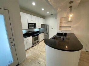 4242 Buena Vista St in Dallas, TX - Building Photo - Building Photo