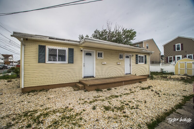 542 W Maple Ave in West Wildwood, NJ - Building Photo