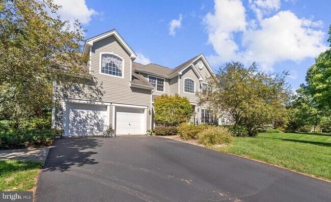 10 Bull Creek Ct in Montgomery, NJ - Building Photo - Building Photo