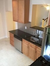 305 Mifflin St in Philadelphia, PA - Foto de edificio - Building Photo