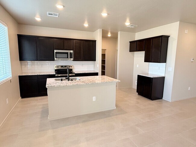 3091 San Jenaro Dr in Las Cruces, NM - Building Photo - Building Photo