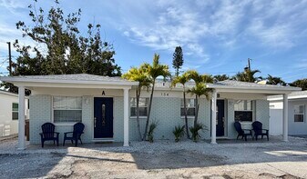154 147th Ave E in Madeira Beach, FL - Building Photo