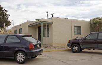 1012-1016 Truman St SE in Albuquerque, NM - Building Photo - Building Photo