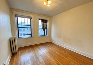 109 Saint Stephen St, Unit #1 in Boston, MA - Foto de edificio - Building Photo