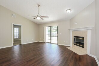 7609 Cinnamon Tea Ct in Jacksonville, FL - Foto de edificio - Building Photo