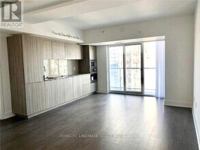 955 Bay St. in Toronto, ON - Building Photo - Building Photo