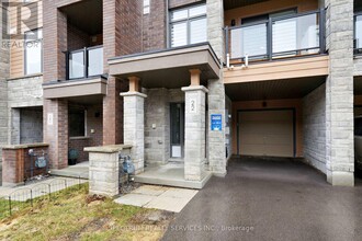 22 Delano Wy in Newmarket, ON - Building Photo - Building Photo