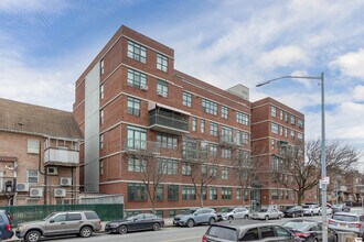 Eretz One Luxury Condominiums in Brooklyn, NY - Building Photo - Building Photo
