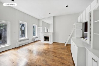 410 E 73rd St in New York, NY - Building Photo - Building Photo