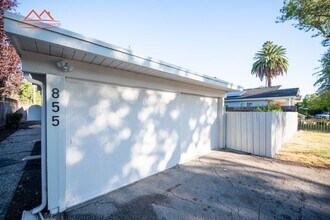 855 Rorke Way in Palo Alto, CA - Building Photo - Building Photo