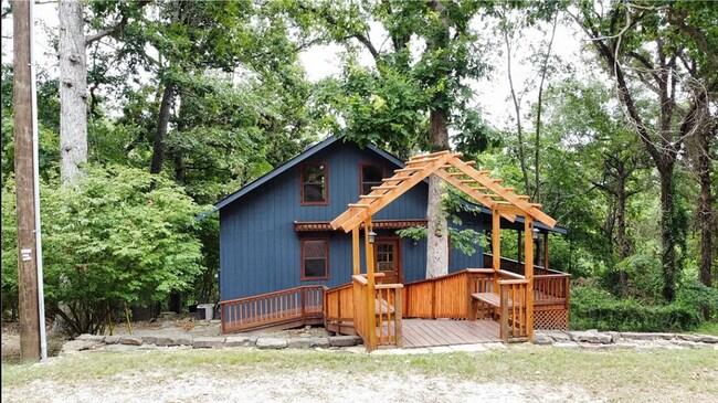 8665 White Oak Dr in Rogers, AR - Building Photo - Building Photo