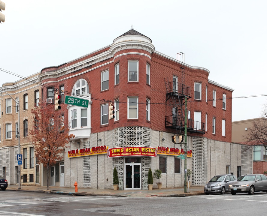 2501 N Charles St in Baltimore, MD - Building Photo
