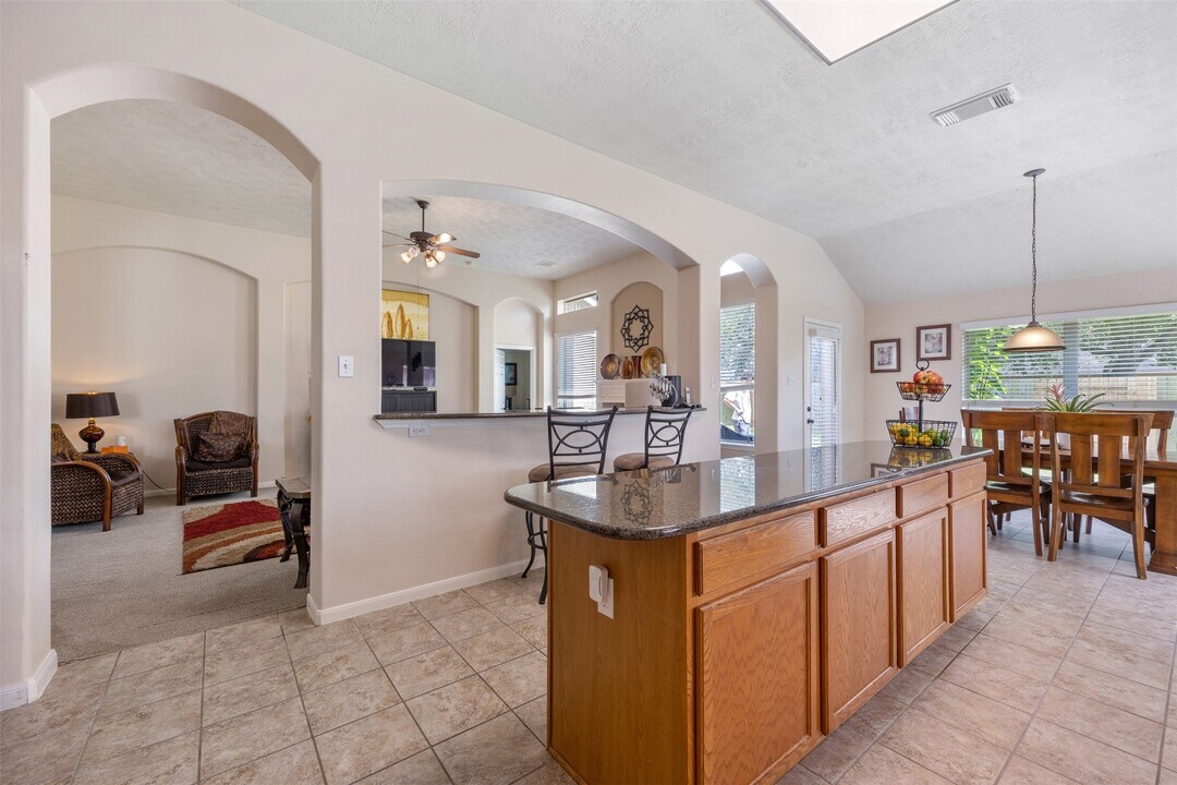 9014 Carriage Point Dr in Sugar Land, TX - Building Photo