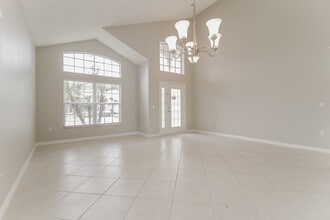 3215 Abiaka Dr in Kissimmee, FL - Building Photo - Building Photo