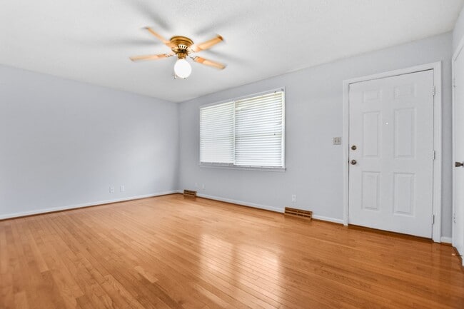 228 Kirby Dr in Clarksville, TN - Building Photo - Building Photo