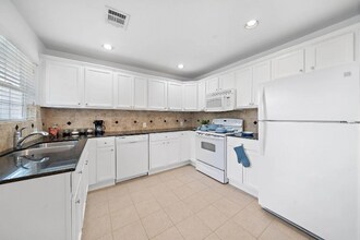 3237 Rosedale St in Houston, TX - Building Photo - Building Photo