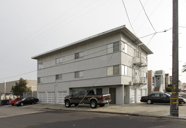 98 Macdonald Ave in Daly City, CA - Building Photo - Building Photo