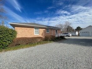 8195 Crestline Ln in Mechanicsville, VA - Building Photo - Building Photo